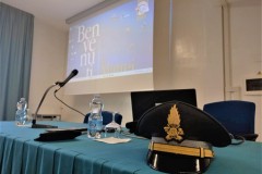 Incontro con l'unità cinofila della Guardia di Finanza