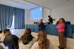 Farine di insetti e carne sintetica spiegate dai docenti dell'Università di Foggia
